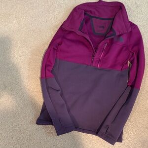 EUC women’s size XS The North Face Magenta and Purple Quarter-Zip